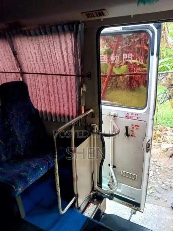 Mitsubishi Fuso Rosa 2007 Bus (Used)