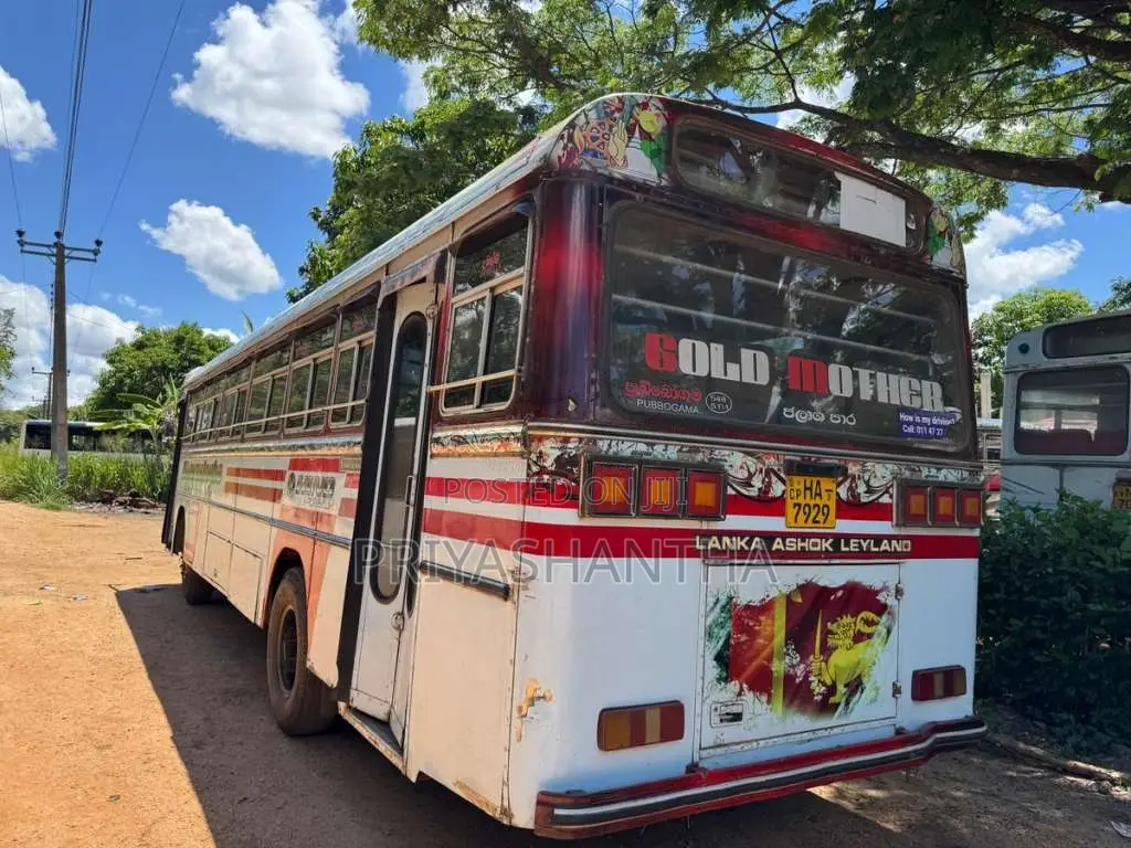 Ashok-Leyland Viking 2003 Bus (Used)