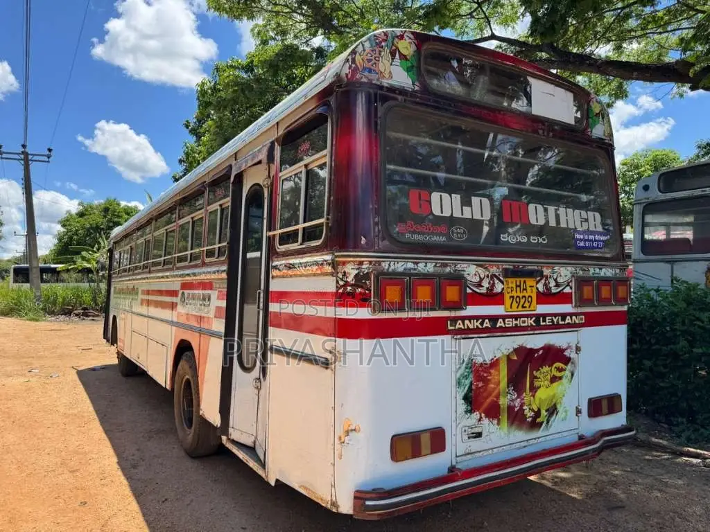 Ashok-Leyland Viking 2003 Bus (Used)