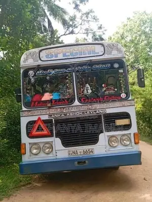 Ashok-Leyland  2008 Bus (Used)