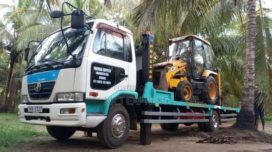Nissan Nissan 1993 Heavy-Duty (Used)