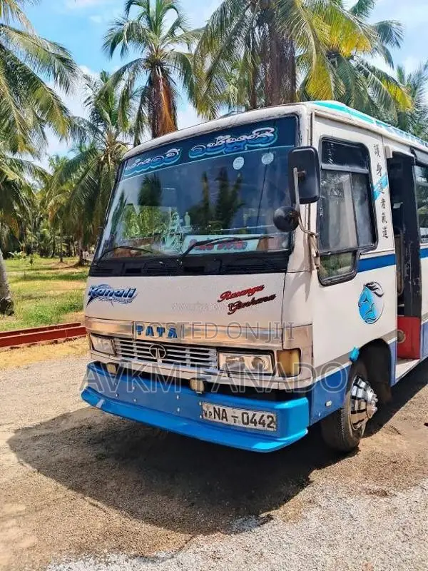 Tata Tata 2004 Bus (Used)
