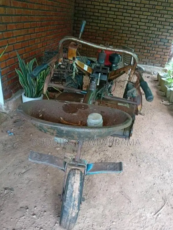 Massey-Ferguson Sifang 2018 Tractor (Used)