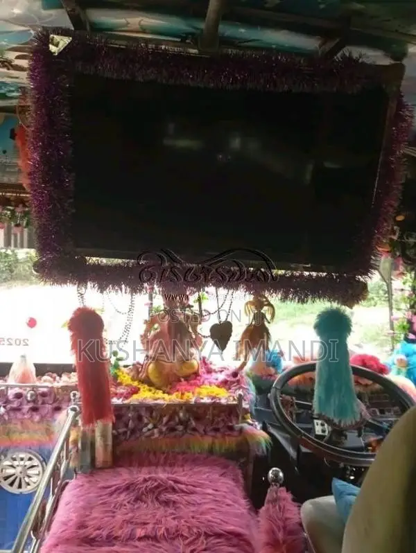 Ashok-Leyland  2008 Bus (Used)