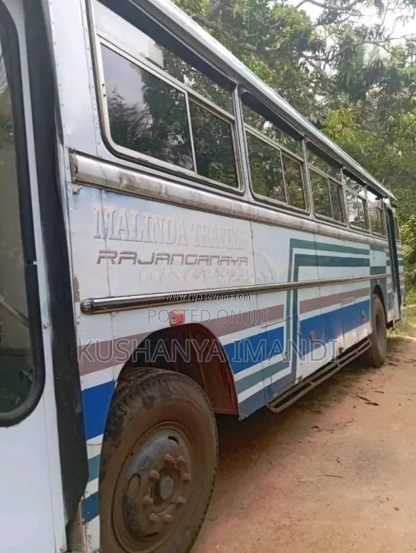 Ashok-Leyland  2008 Bus (Used)
