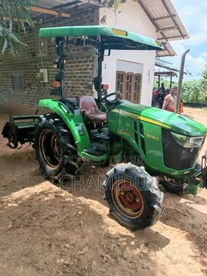 John-Deere 3036E 2017 Tractor (Used)