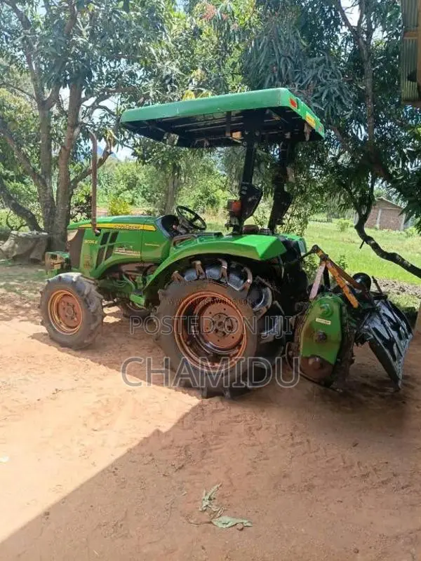 John-Deere 3035E 2017 Tractor (Used)