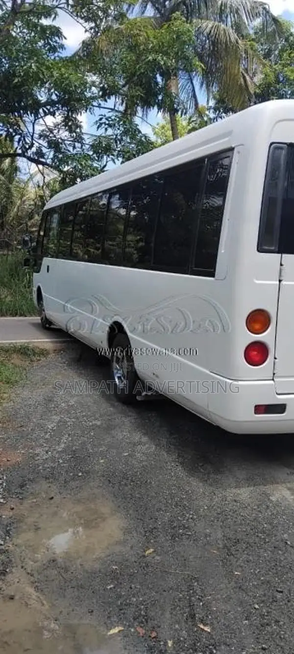 Mitsubishi Fuso 2013 Bus (Used)