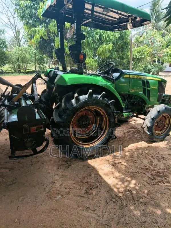 John-Deere 3036E 2017 Tractor (Used)