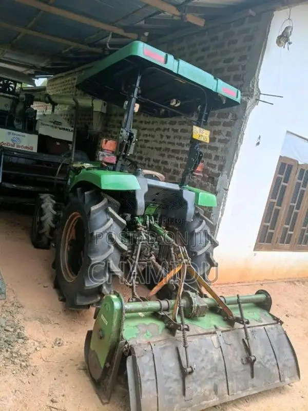 John-Deere 3036E 2017 Tractor (Used)