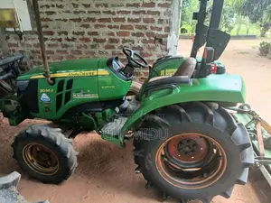 John-Deere 3036E 2017 Tractor (Used)