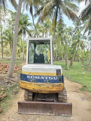 Komatsu PC30-6 2014 Heavy-Duty (Used)