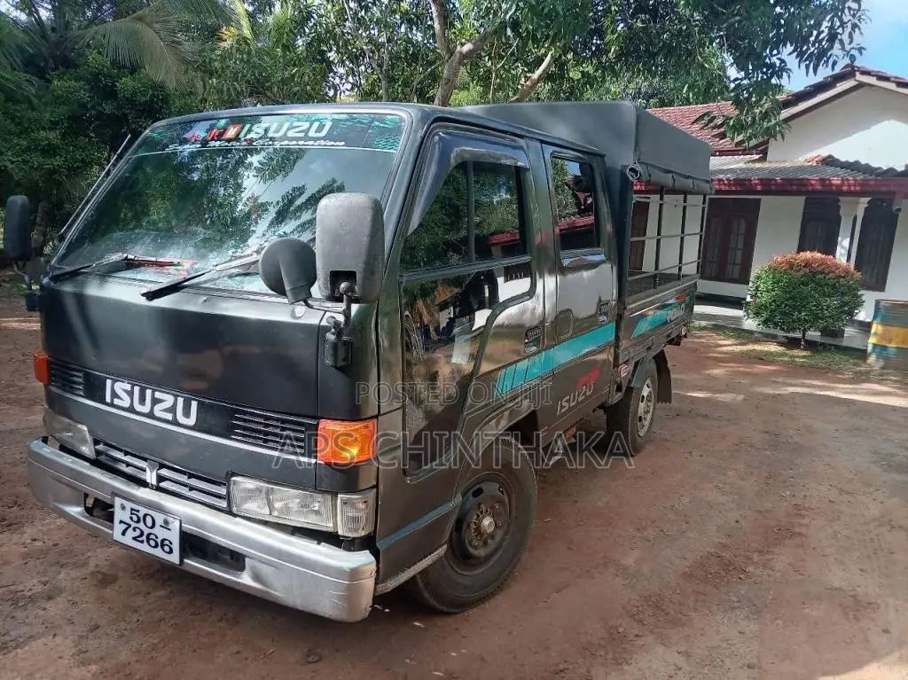 Isuzu ELF 1983 Crew Cab (Used)
