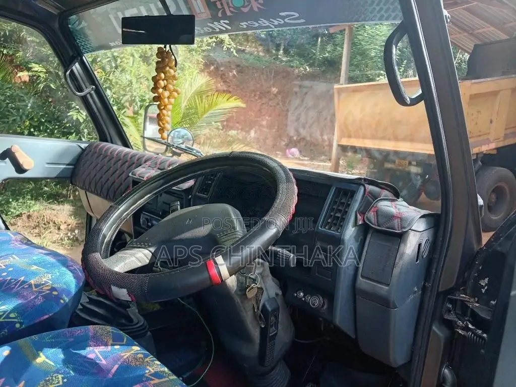 Isuzu ELF 1983 Crew Cab (Used)