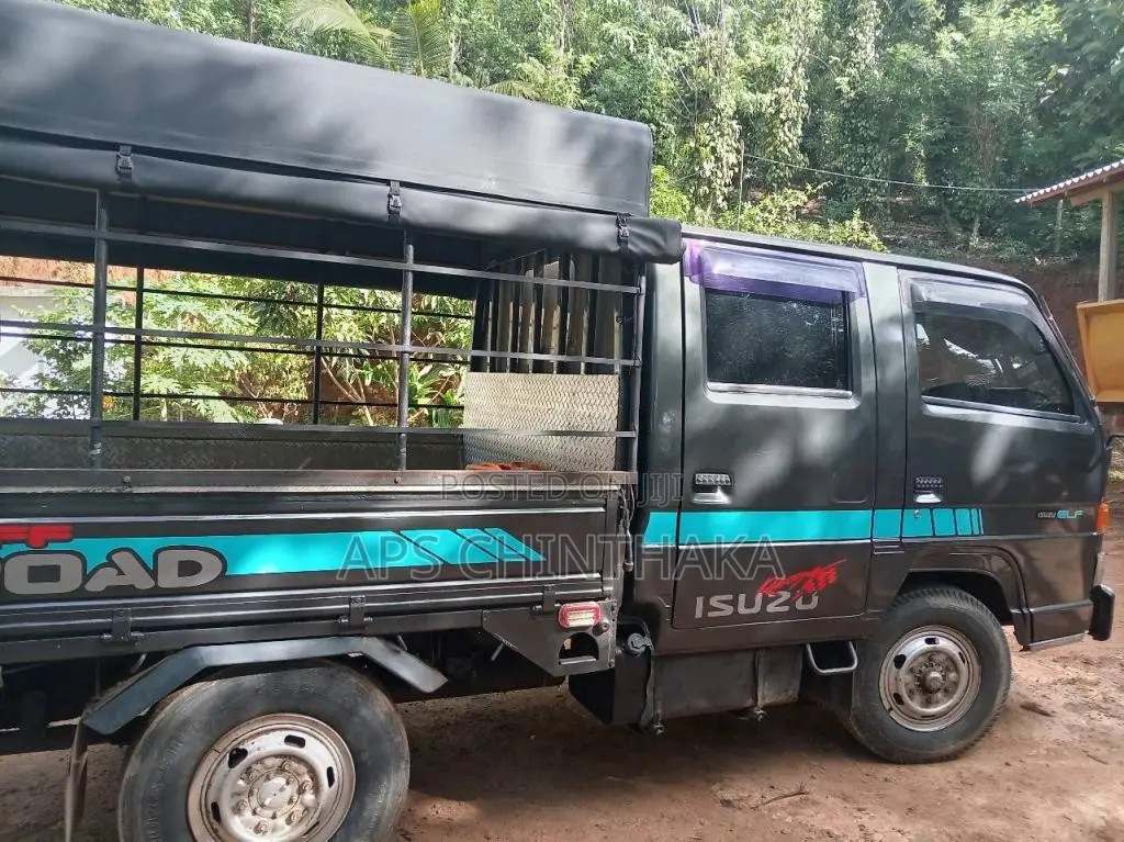 Isuzu ELF 1983 Crew Cab (Used)