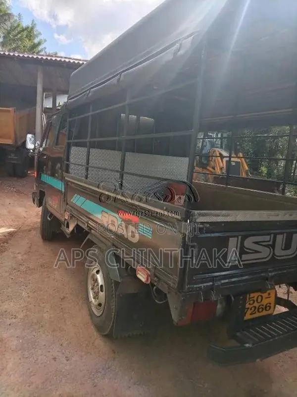 Isuzu ELF 1983 Crew Cab (Used)