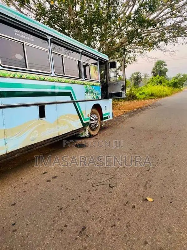 Ashok-Leyland Leyland 2006 Bus (Used)