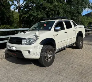 Toyota Hilux 2007 Pickup (Used)