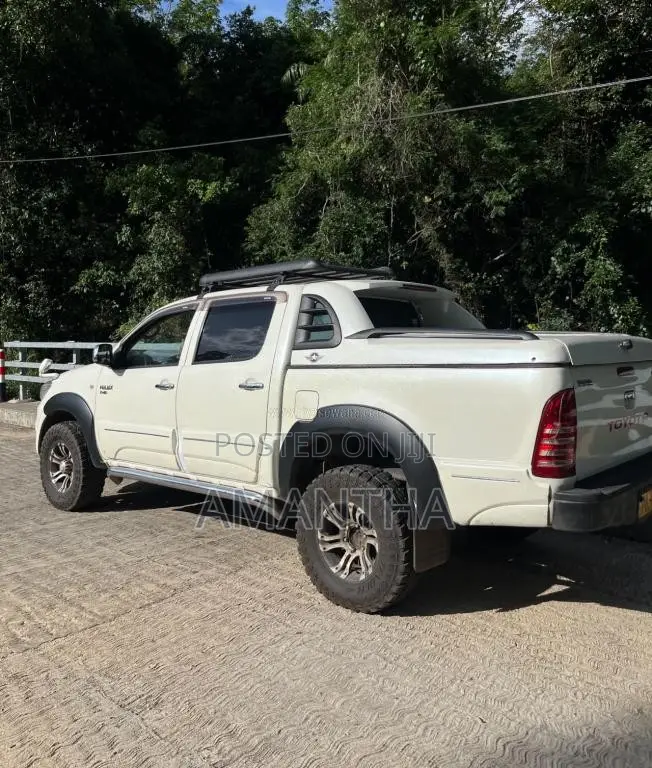Toyota Hilux 2007 Pickup (Used)