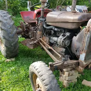 Massey-Ferguson 135 1990 Tractor (Used)