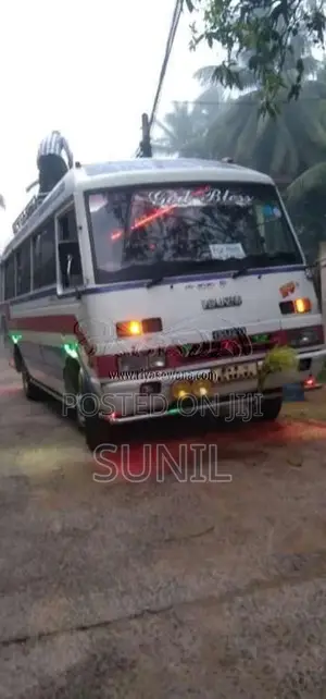 Isuzu Journey L 1986 Bus (Used)