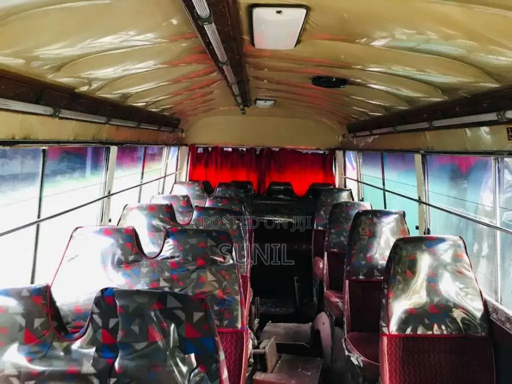 Isuzu Journey L 1986 Bus (Used)
