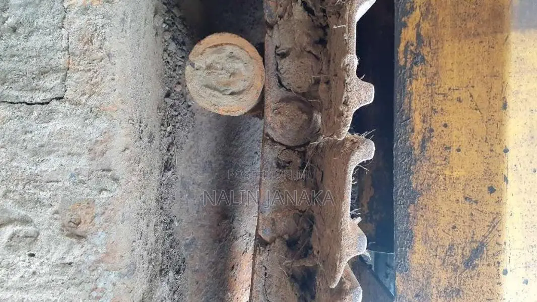 Komatsu 6 20 2026 Heavy-Duty (Used)