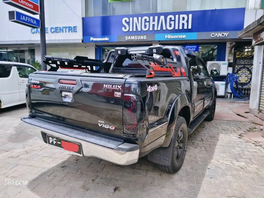 Toyota Hilux Vigo 2006 Pickup (Used)