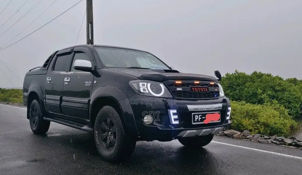 Toyota Hilux Vigo 2006 Pickup (Used)