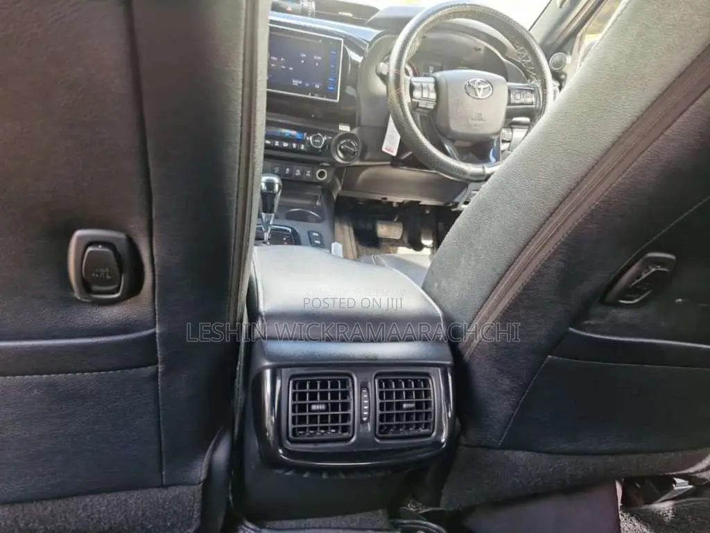 Toyota Hilux 2019 Pickup (Used)