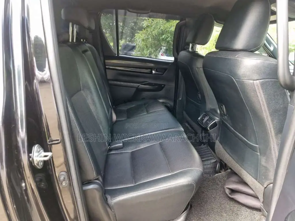 Toyota Hilux 2019 Pickup (Used)