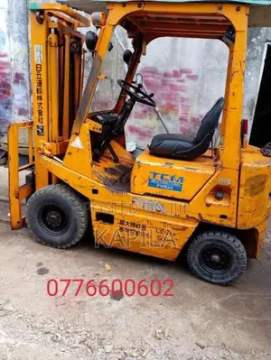 Isuzu TCM 2012 Heavy-Duty (Used)