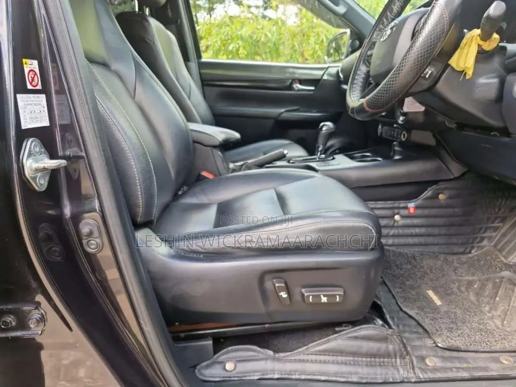 Toyota Hilux 2019 Pickup (Used)