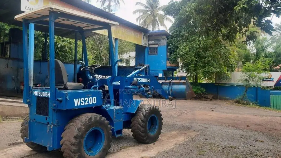 Mitsubishi Ws 200 2012 Heavy-Duty (Used)