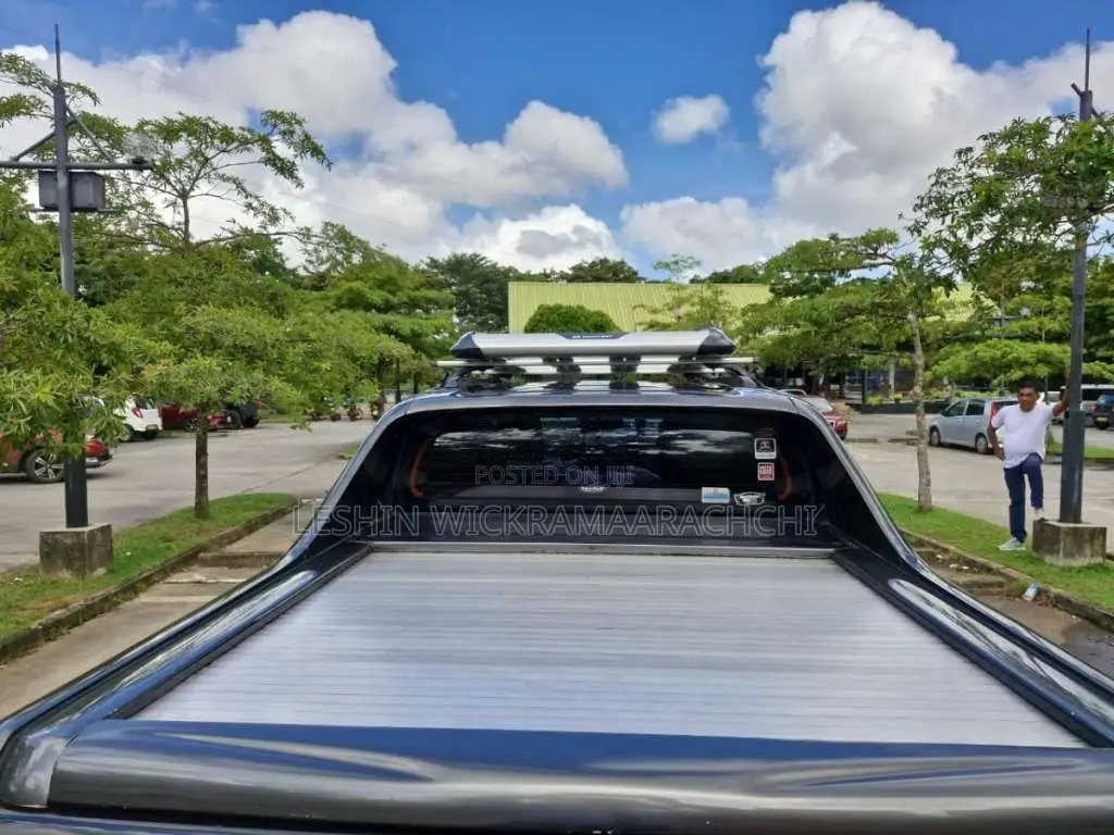 Toyota Hilux 2019 Pickup (Used)