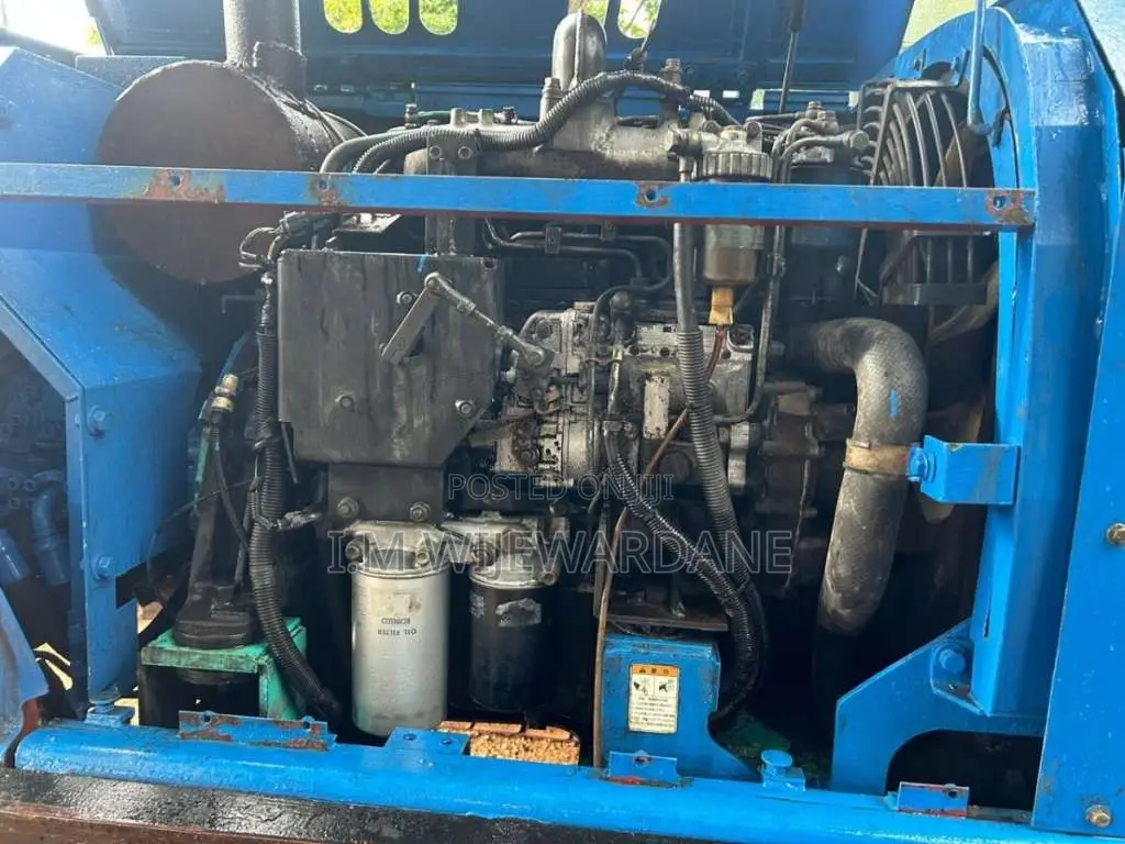 Kobelco Excavator 2000 Heavy-Duty (Used)