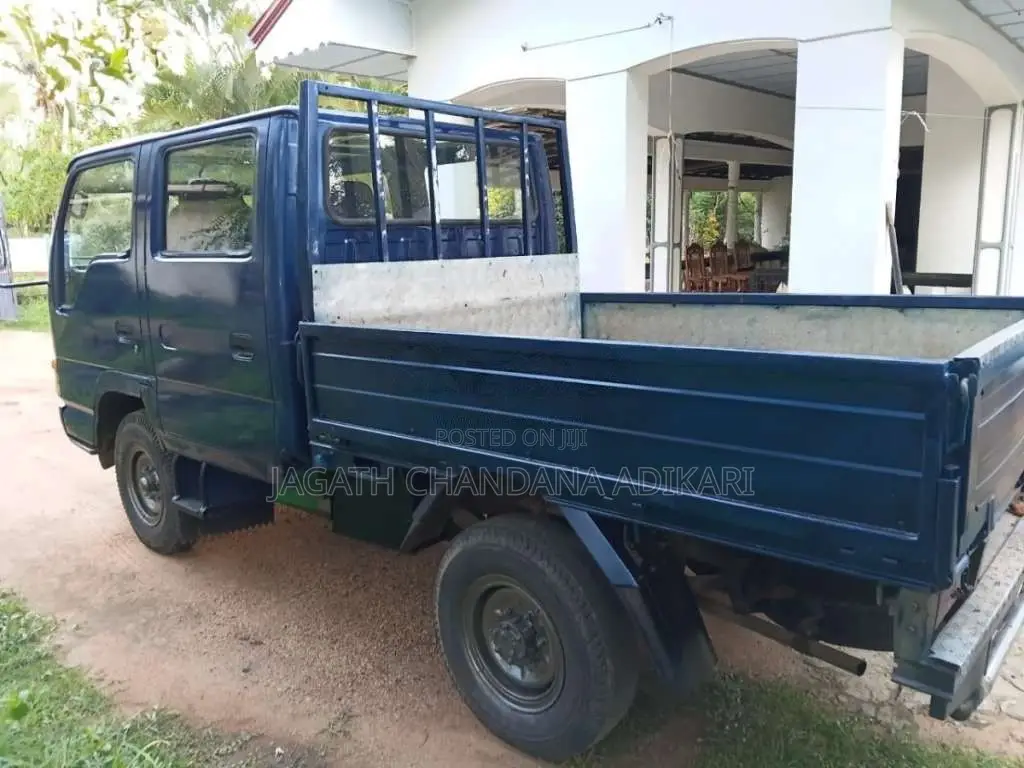 Isuzu Crewcab 1976 Crew Cab (Used)