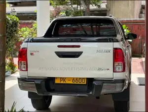 Toyota Hilux Rocco B5 2 8 2020 Pickup (Used)