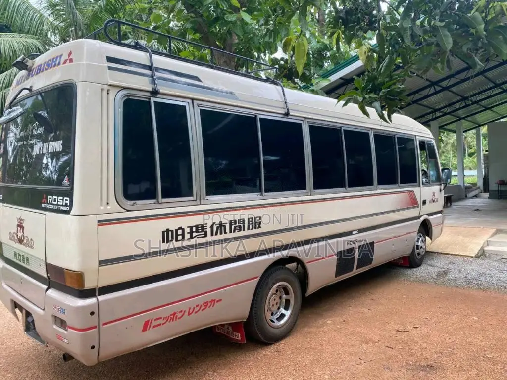 Mitsubishi Baby Rosa 1997 Bus (Used)