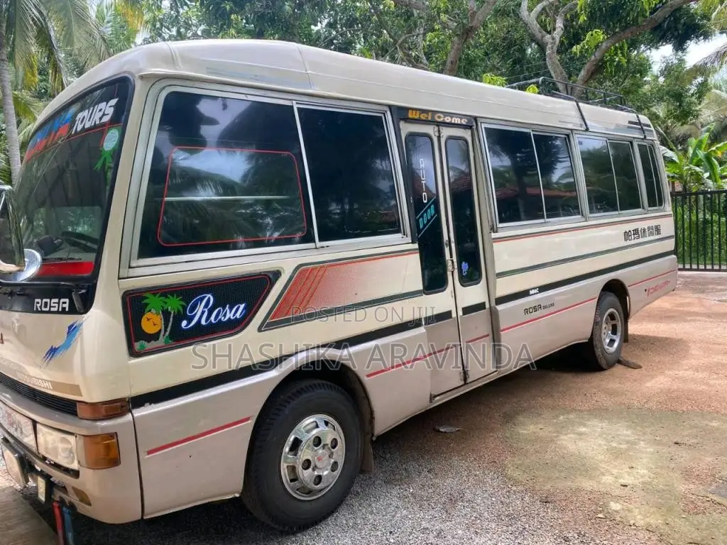 Mitsubishi Baby Rosa 1997 Bus (Used)