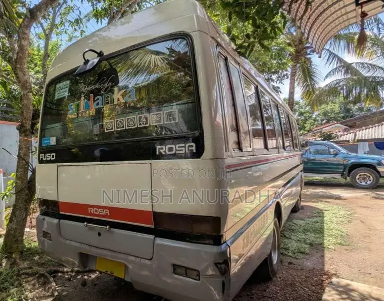 Mitsubishi Baby Rosa 1991 Bus (Used)