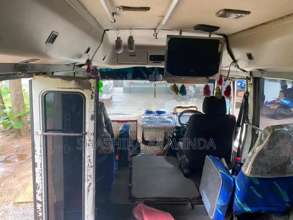 Mitsubishi Baby Rosa 1997 Bus (Used)