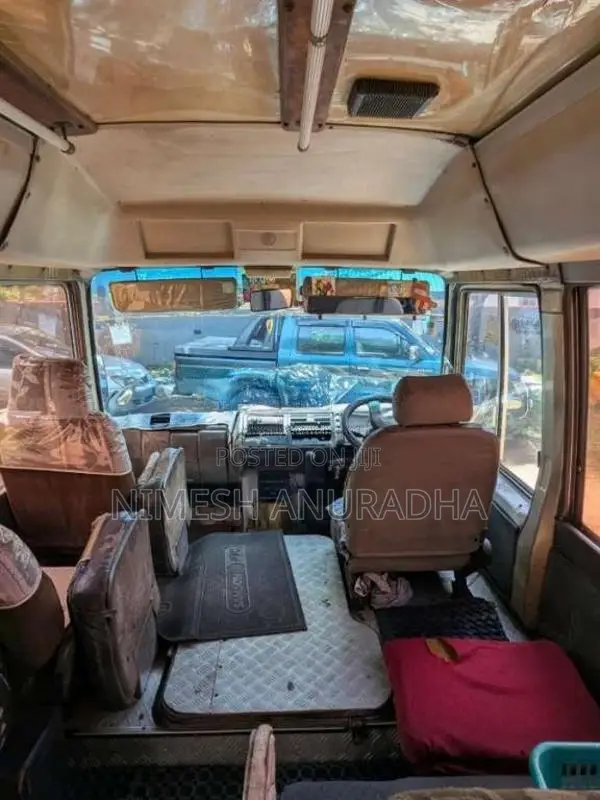 Mitsubishi Baby Rosa 1991 Bus (Used)