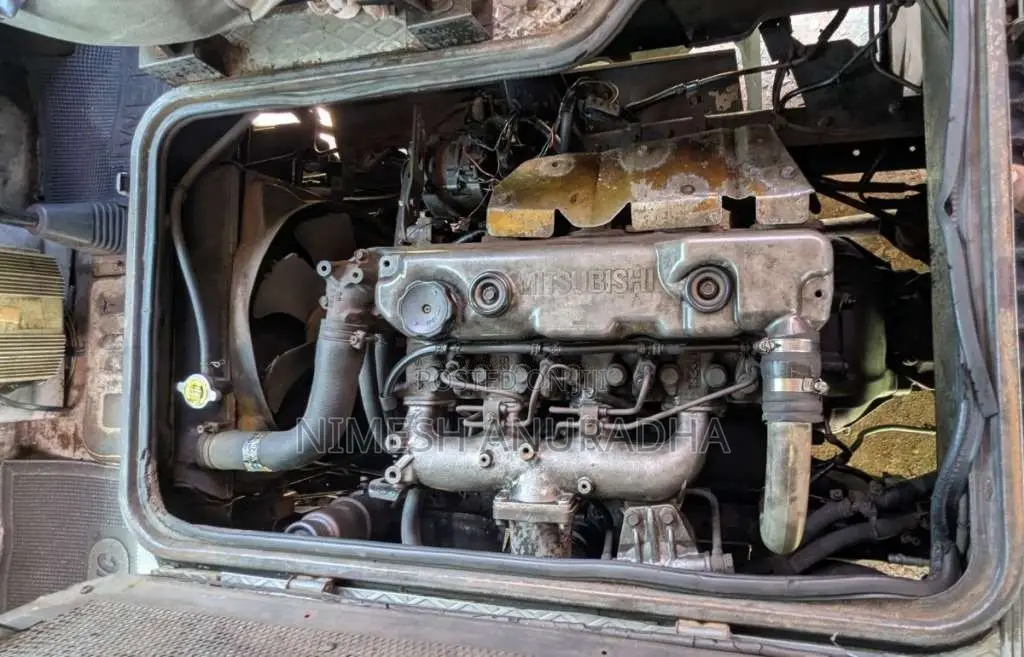 Mitsubishi Baby Rosa 1991 Bus (Used)