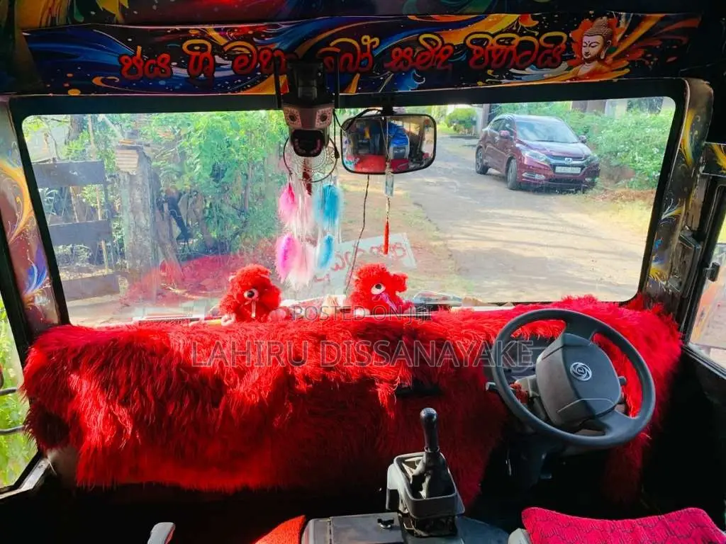 Ashok-Leyland MITR 2014 Bus (Used)