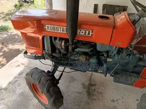 Kubota L2201 2000 Tractor (Used)