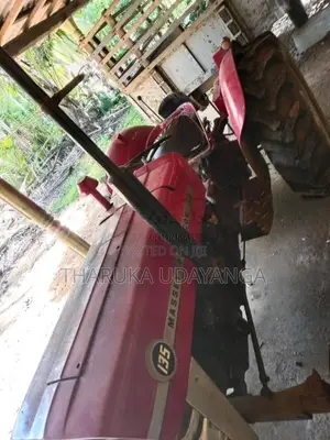 Massey-Ferguson 135 1990 Tractor (Used)