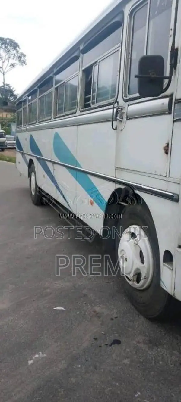 Tata 1512 2011 Bus (Used)