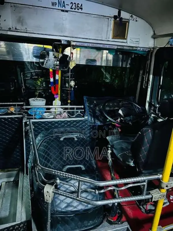 Ashok-Leyland Viking 2006 Bus (Used)