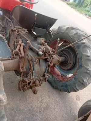 Massey-Ferguson 135 1982 Tractor (Used)